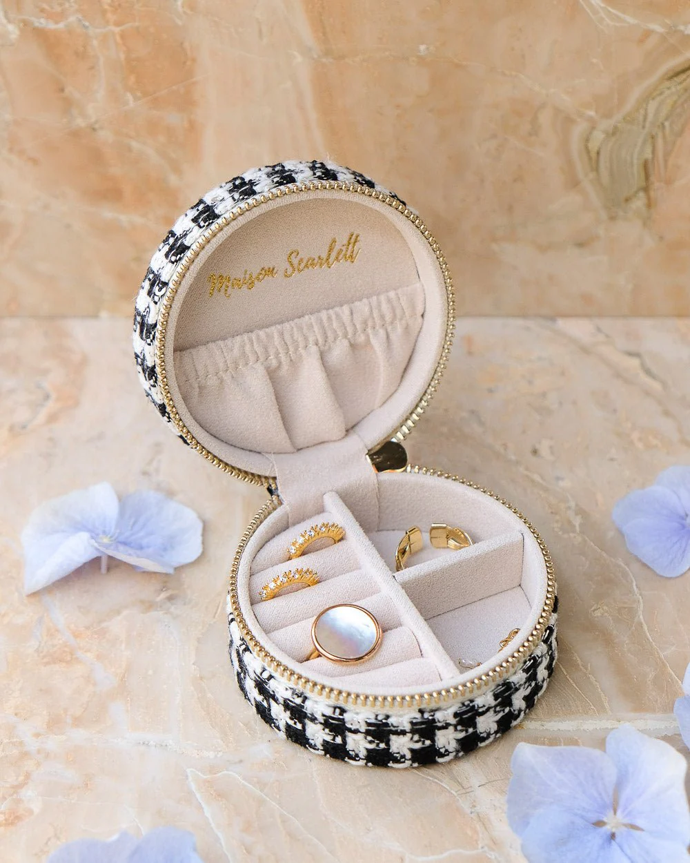 Miniature 1